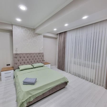 Grand Excelent New Ultra Central Apartments คีชีเนา ภายนอก รูปภาพ