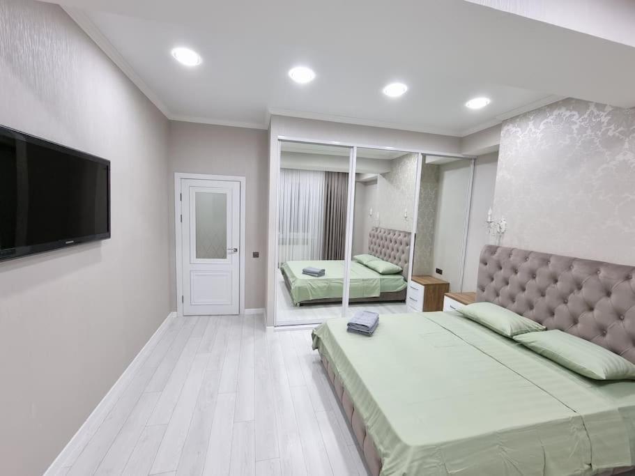 Grand Excelent New Ultra Central Apartments คีชีเนา ภายนอก รูปภาพ