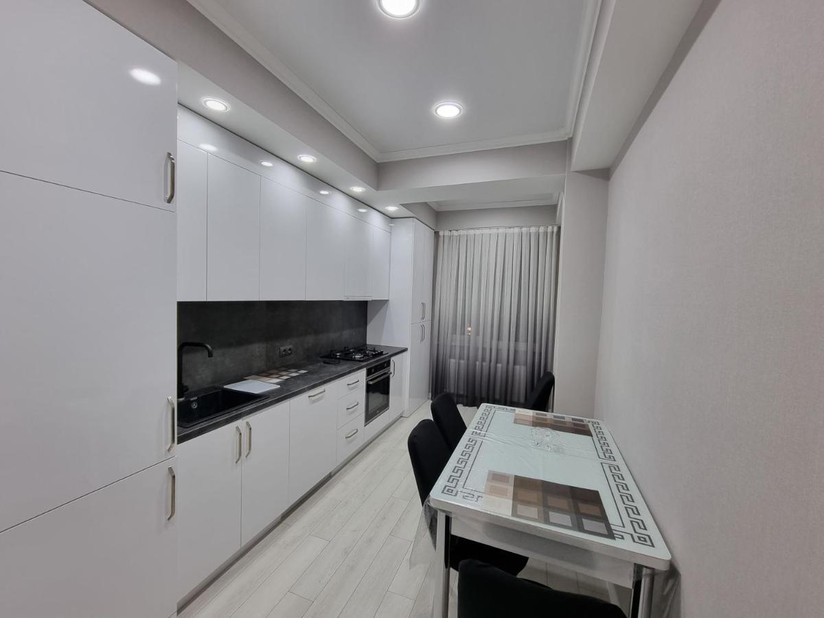 Grand Excelent New Ultra Central Apartments คีชีเนา ภายนอก รูปภาพ